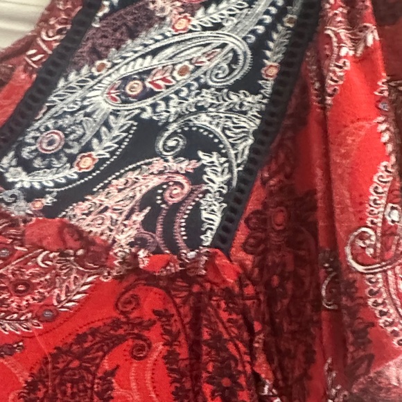 Chic Red Paisley Women's Blouse with flutter sleeves - Picture 4 of 8